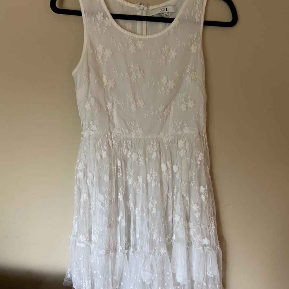 💫3/$15 White Forever 21 dress